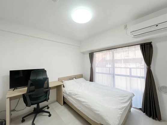 Slide show 52c8a45c 6ff3 41a9 bc7b 6af75135aecd