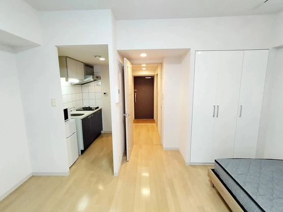 Slide show c037b4c3 f1bb 4644 80f0 a392495d07a8