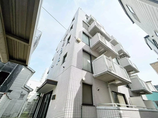 Slide show bb1b6c1b b5b7 4fee a001 ddd984e40601