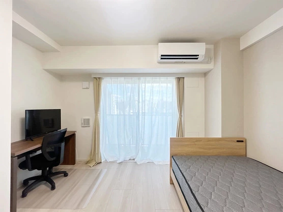 Slide show d16b7b4c c8c8 48ce ad42 f5b8563892d0