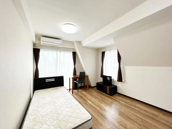 Slide show 14d6f3bb efb2 4bde 894b 2a245e67c863