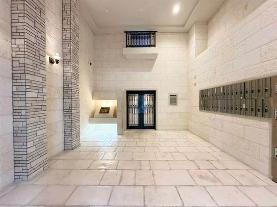 Slide show 8cb75ead 81fc 4742 b508 8519fe13eb36