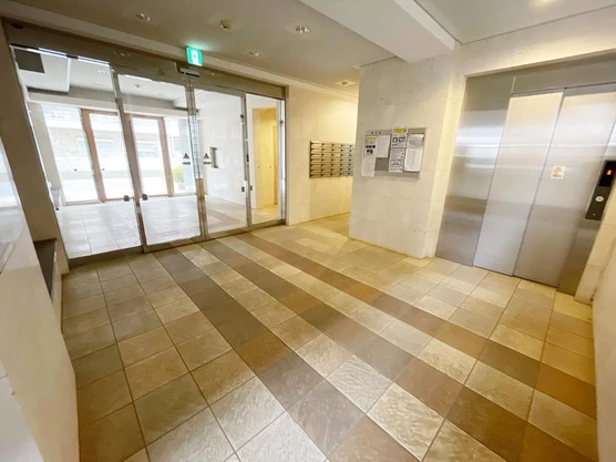 Slide show b84c9f4d c6ea 496c 88de b0035c7a11ba