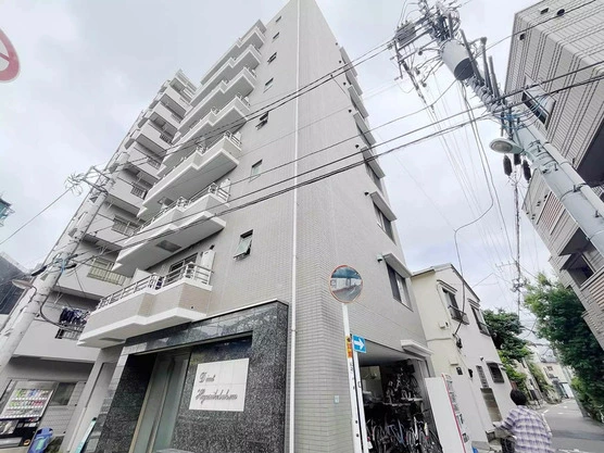 Slide show 9dc99ad6 ba90 4080 a2e6 928dc7869023