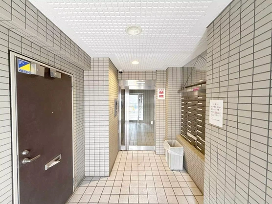 Slide show 07f32d46 f243 4d4b 8954 9330f13f7790