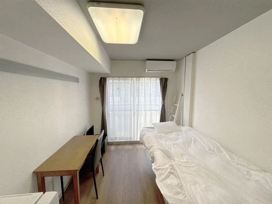 Slide show 2e0112a2 54aa 4aef a6a6 7f6ad85a7216