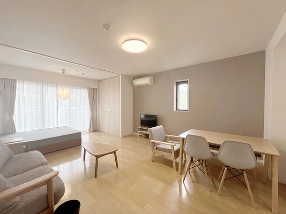 Slide show 1cceef3b f2e8 4f74 b7f9 5e138e424e84