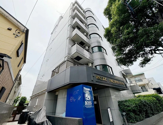 Slide show 1475cf0c 2554 4838 97aa 87a3eaac36bb