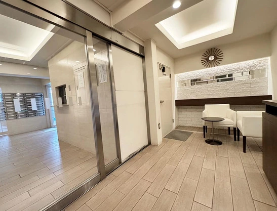 Slide show 4d443cef f86f 441f b245 86a9571adb1d