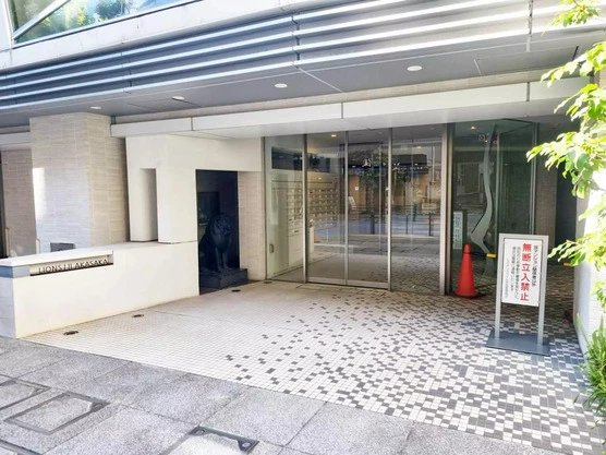 Slide show 03ded8a6 8f25 44b3 a289 3f7a6eb738a8