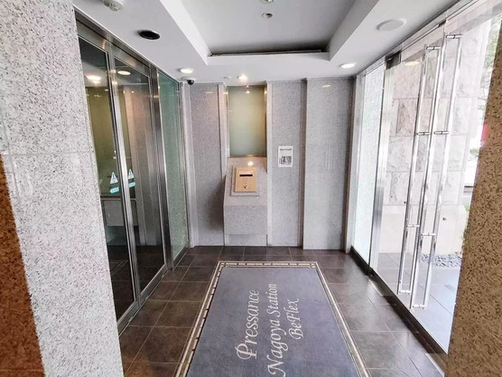 Slide show d5439d6a 90e2 4564 8ea2 1a0fca5cc438