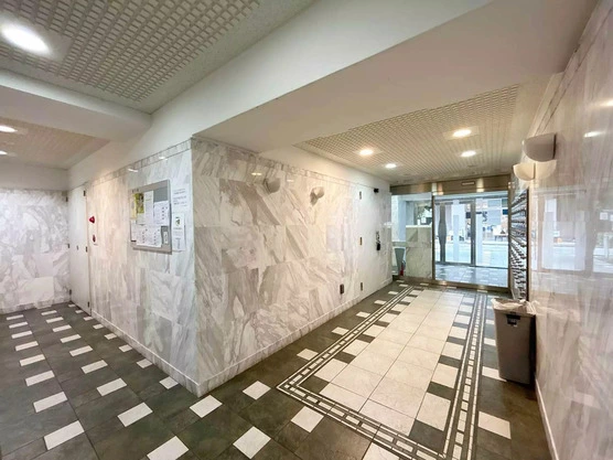 Slide show f93e9f70 6dc9 4f9e ade2 286f4e3aa2a4