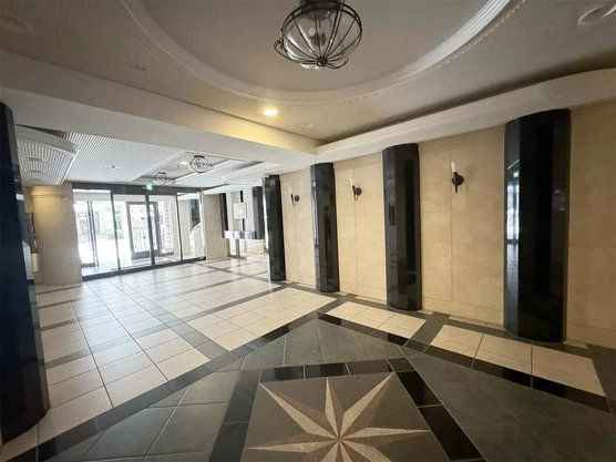 Slide show 2563229b 2677 45ec 9088 7248a24f1942