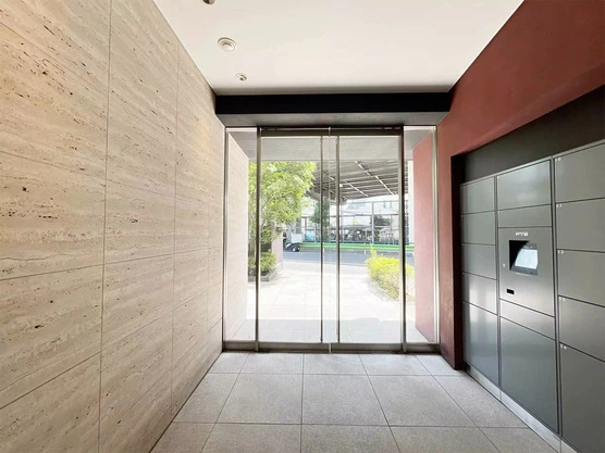 Slide show 9c06230f f06f 41d8 9859 79121ba82241