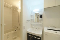 Otel Dew nakanobu 301 [Would you like to shop in the longest shopping district in Japan?]? Four minutes walk to Ebara Nakayen Station! Six minutes to Gotanda Station by Tokyu Ikegami Line! in SHINAGAWA-KU NAKANOBU